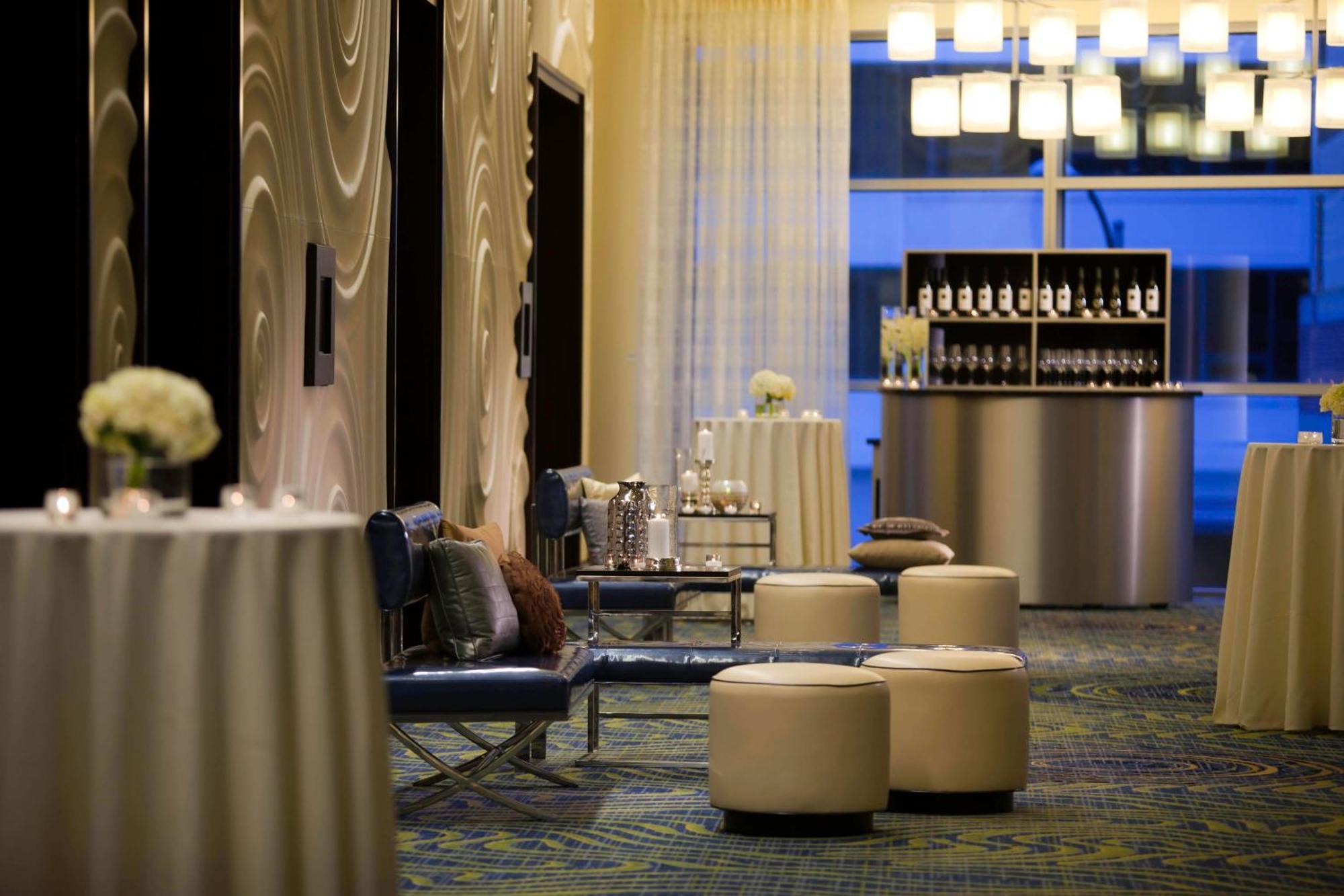Renaissance Arlington Capital View Hotel Dış mekan fotoğraf
